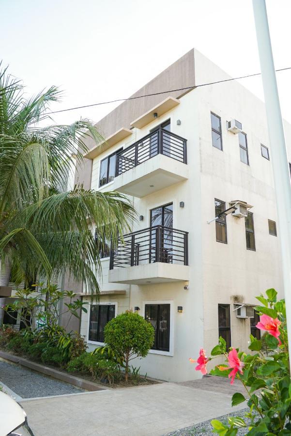 Garden Vista Hotel Davao Экстерьер фото